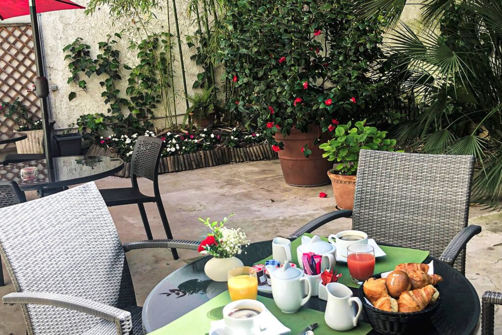 Terrasse jardin Hôtel Orchidée Paris Montparnasse